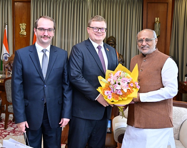 Belarus Consul General Meets Maharashtra Governor